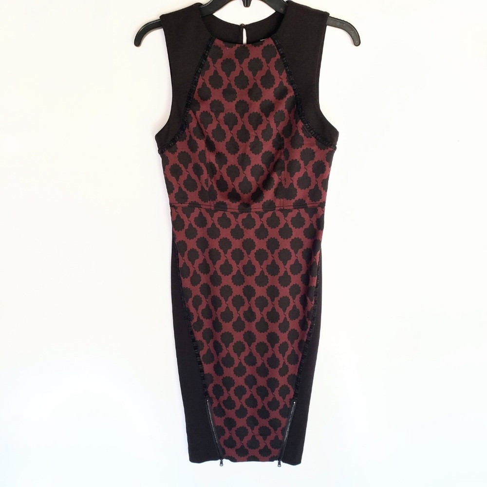 Rachel Roy Black & Maroon Detail Sleeveless Dress